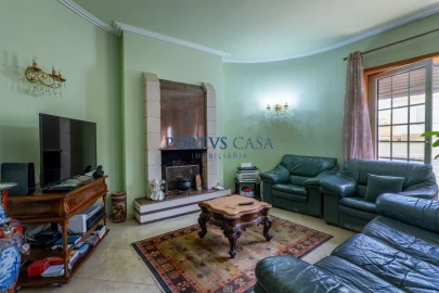 Moradia T4 para Venda em Perafita, Lavra e Santa Cruz do Bispo