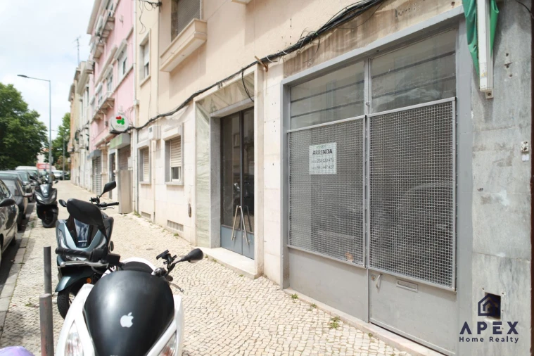 Loja para Arrendamento em Beato Foto 5