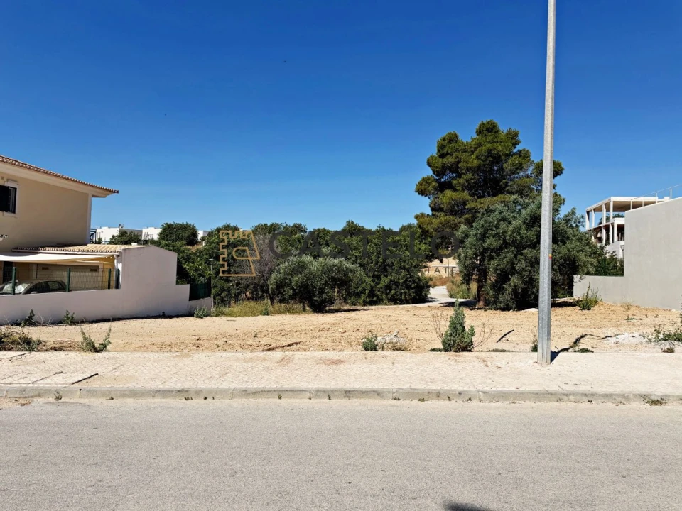 Terreno para Venda em Santa Barbara de Nexe Foto 3