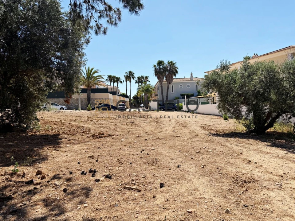 Terreno para Venda em Santa Barbara de Nexe Foto 4