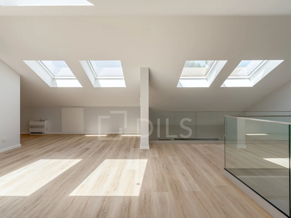 Apartamento T3 para Venda em Carcavelos e Parede Foto 6