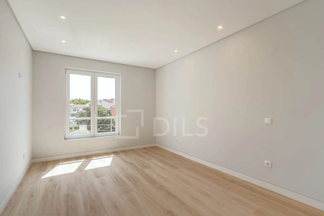 Apartamento T3 para Venda em Carcavelos e Parede Foto 20