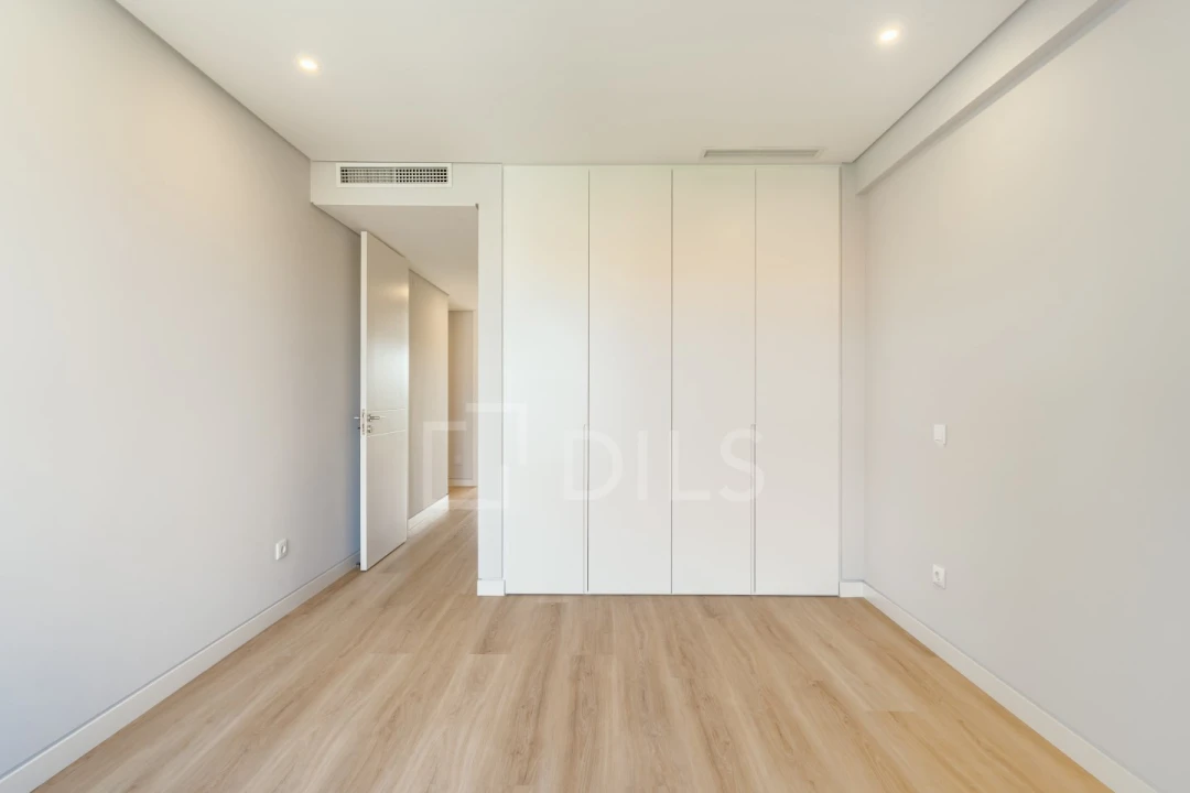 Apartamento T3 para Venda em Carcavelos e Parede Foto 24