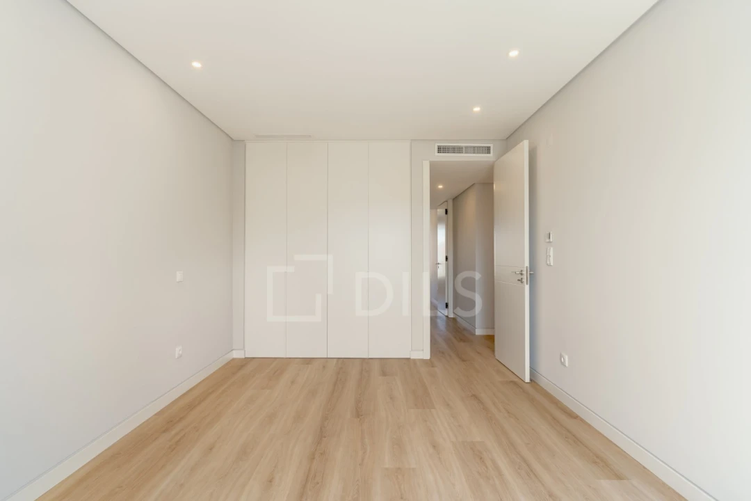 Apartamento T3 para Venda em Carcavelos e Parede Foto 23