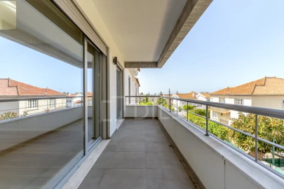Apartamento T3 para Venda em Carcavelos e Parede
