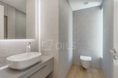 Apartamento T3 para Venda em Carcavelos e Parede