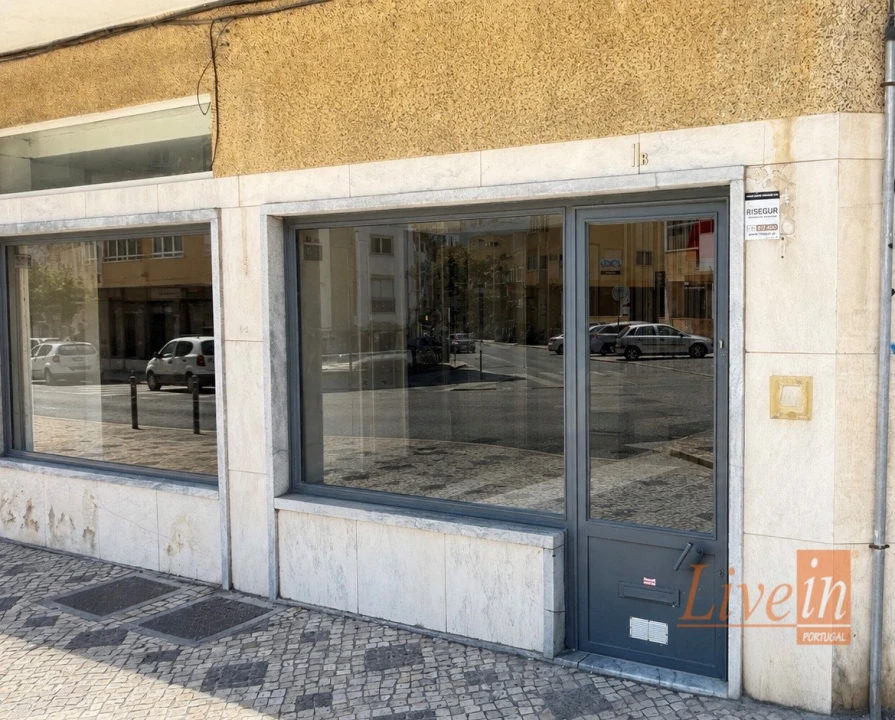Loja para Arrendamento em Algueirão-Mem Martins Foto 2