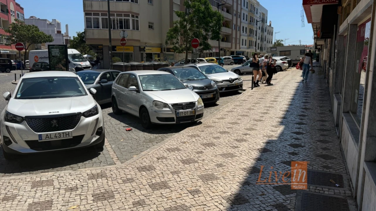 Loja para Arrendamento em Algueirão-Mem Martins Foto 8
