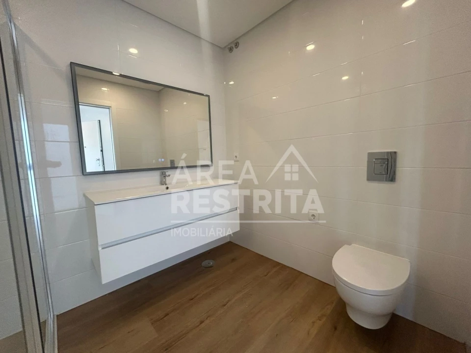 Apartamento T2 para Venda em Quinta do Conde Foto 6