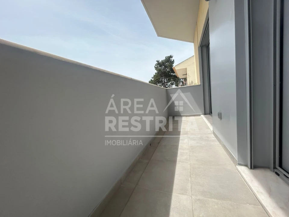 Apartamento T2 para Venda em Quinta do Conde Foto 19