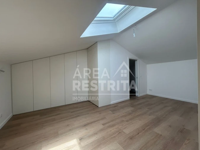 Apartamento T2 para Venda em Quinta do Conde Foto 18