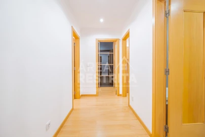 Apartamento T3 para Venda em Corroios