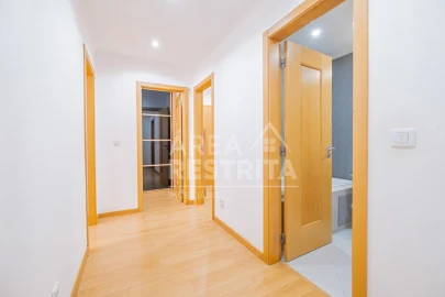 Apartamento T3 para Venda em Corroios