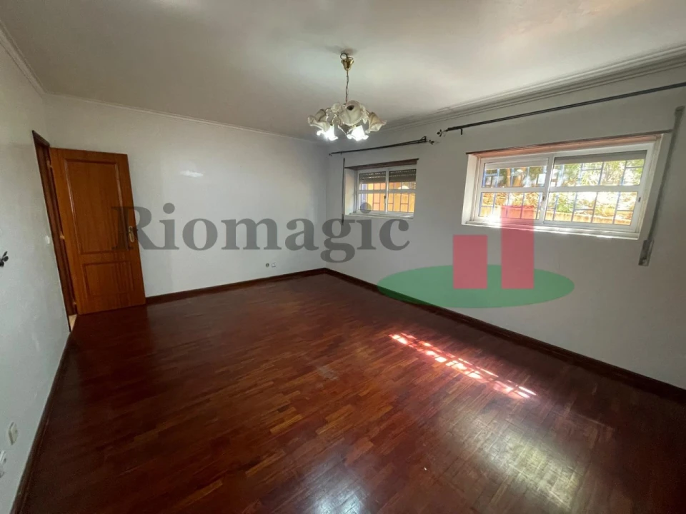 Apartamento T2 para Venda em Algueirão-Mem Martins Foto 9
