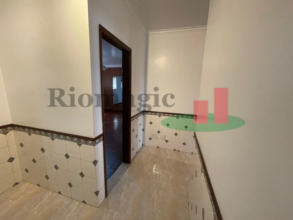 Apartamento T2 para Venda em Algueirão-Mem Martins Foto 6