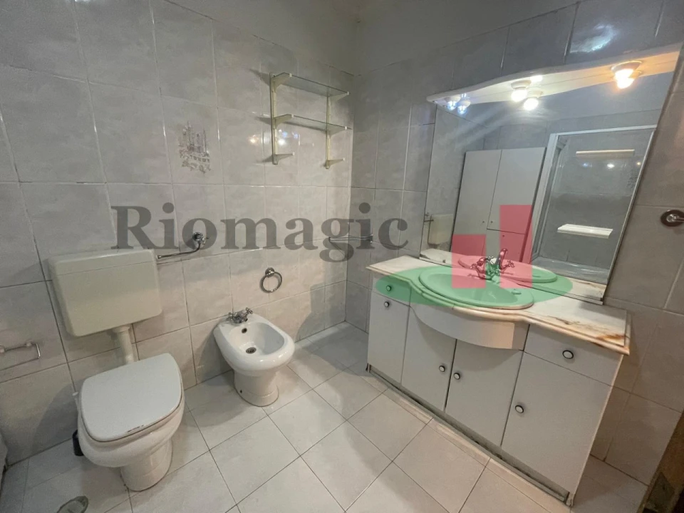 Apartamento T2 para Venda em Algueirão-Mem Martins Foto 13