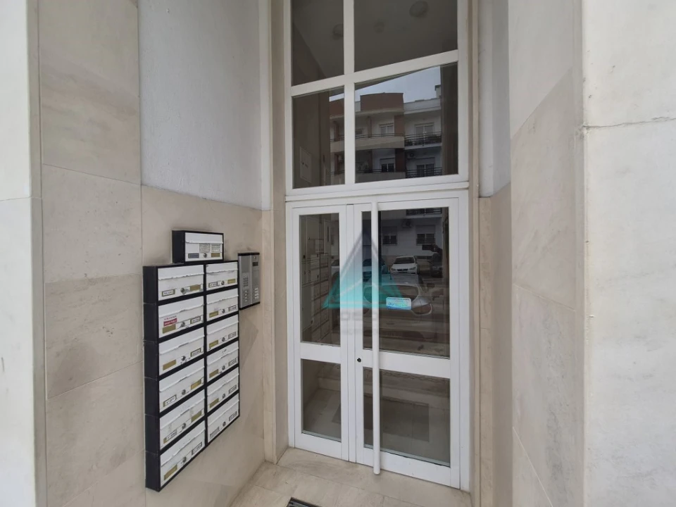 Apartamento T2 para Venda em Laranjeiro e Feijó Foto 23