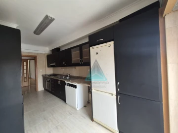 Apartamento T2 para Venda em Laranjeiro e Feijó