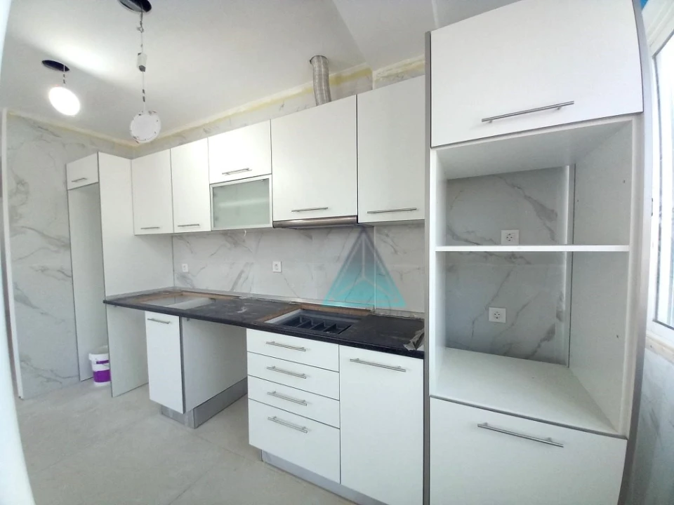 Apartamento T4 para Venda em Laranjeiro e Feijó Foto 4