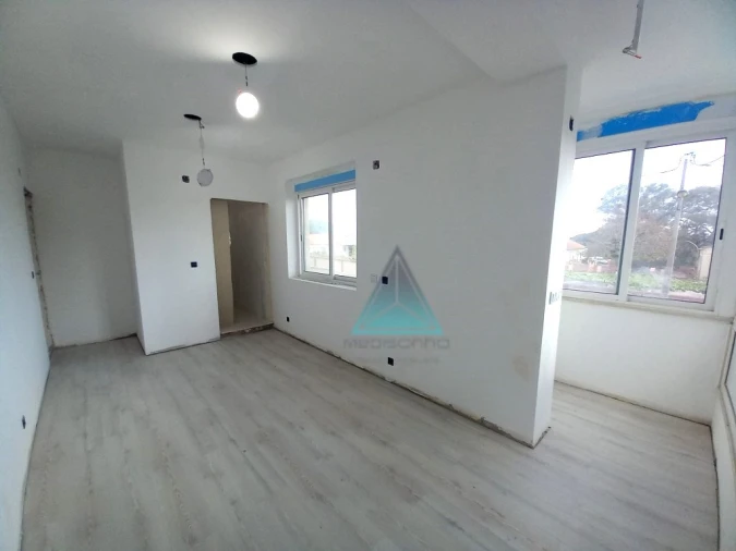 Apartamento T4 para Venda em Laranjeiro e Feijó Foto 9