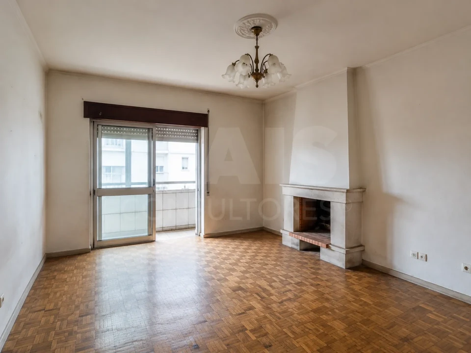 Apartamento T3 para Venda em Laranjeiro e Feijó Foto 2