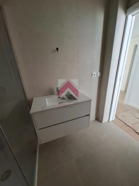 Apartamento T2 para Venda em Esgueira