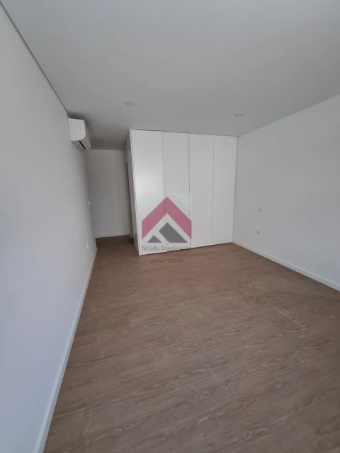 Apartamento T2 para Venda em Esgueira