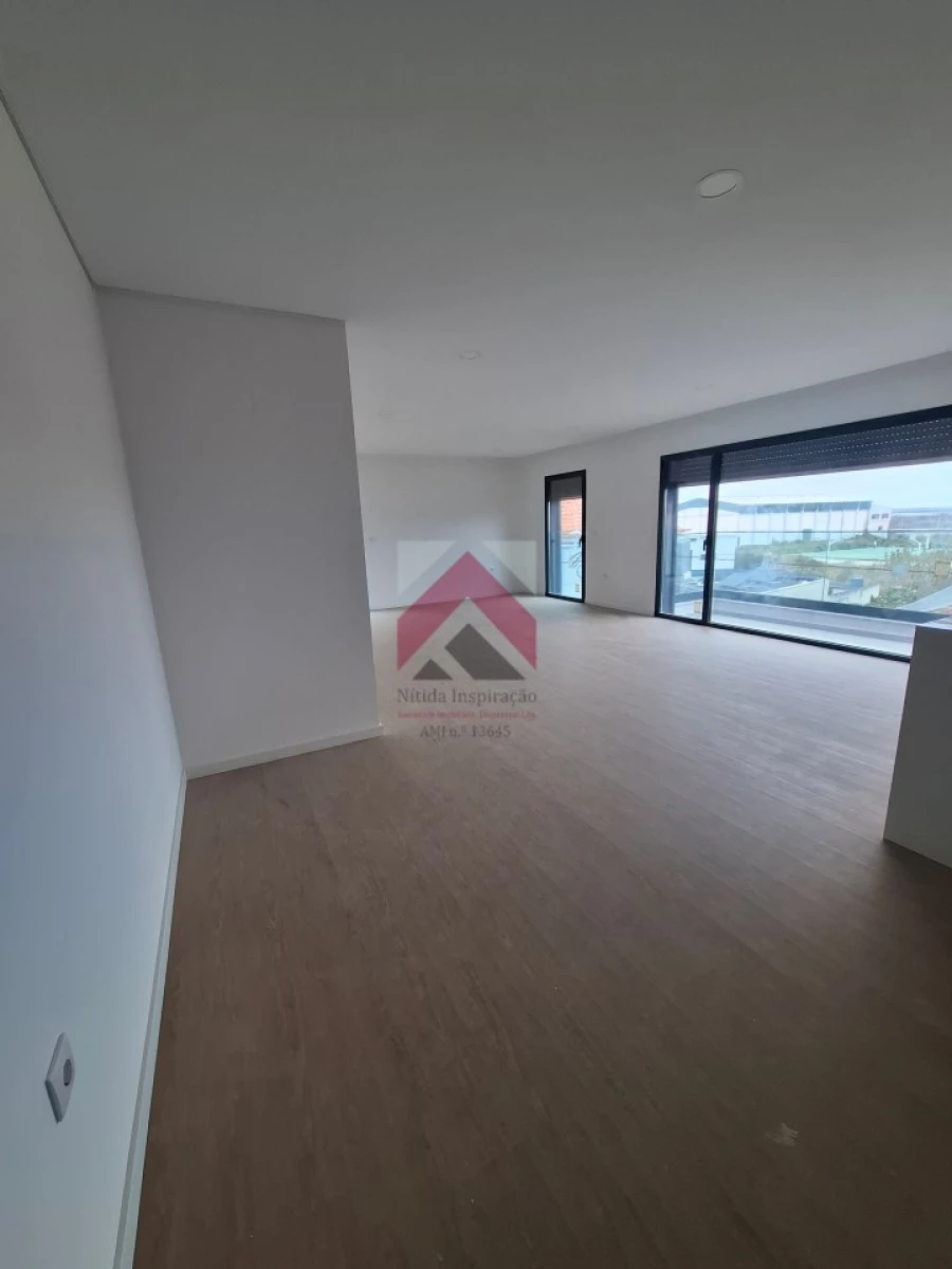 Apartamento T2 para Venda em Esgueira Foto 5