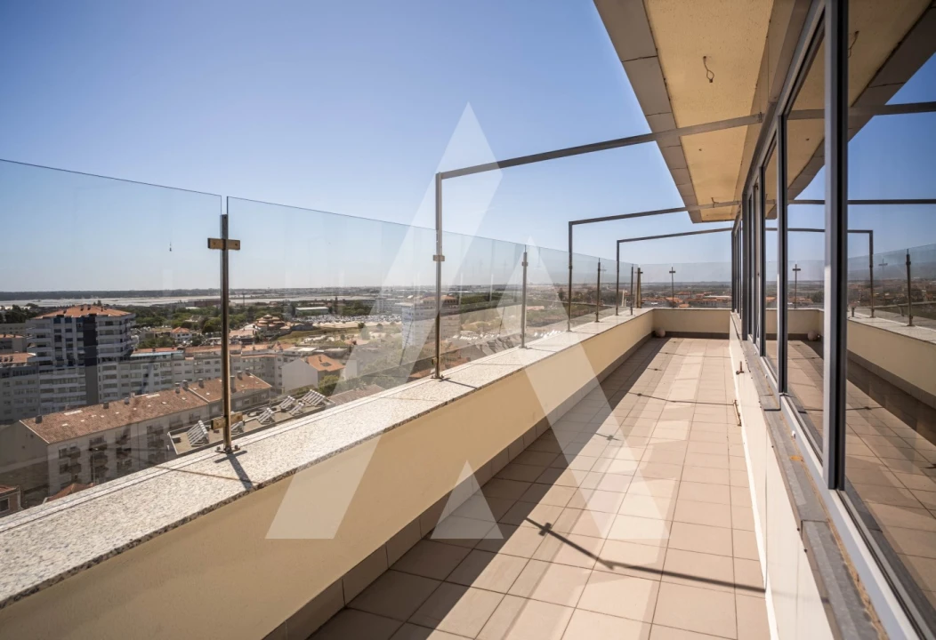Apartamento T4 para Venda em Glória e Vera Cruz Foto 1