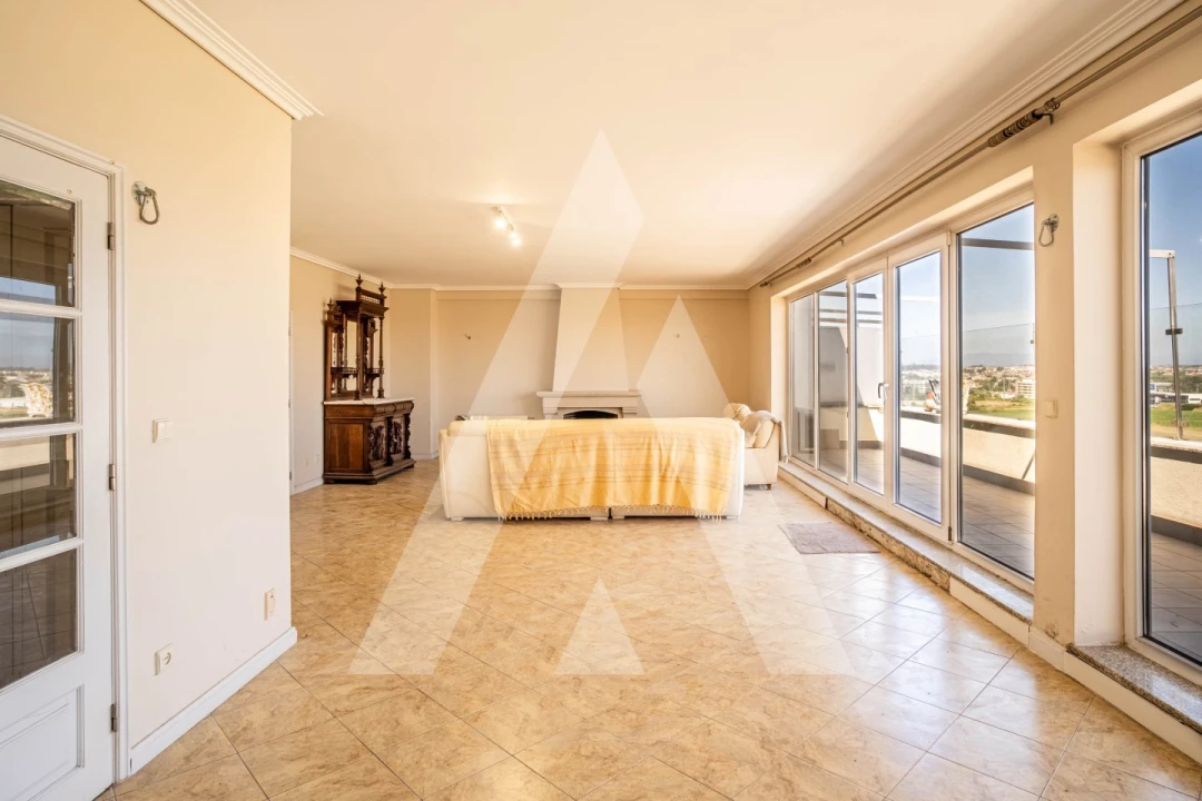 Apartamento T4 para Venda em Glória e Vera Cruz Foto 17