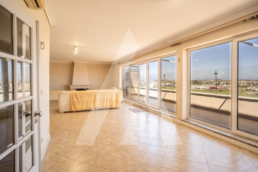 Apartamento T4 para Venda em Glória e Vera Cruz Foto 19