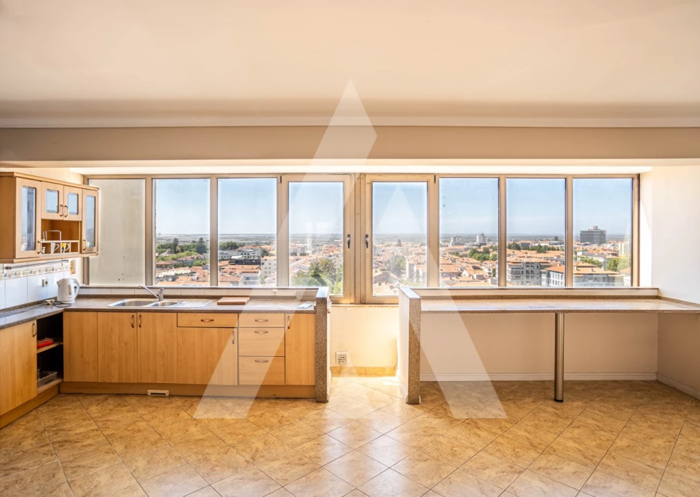 Apartamento T4 para Venda em Glória e Vera Cruz Foto 16