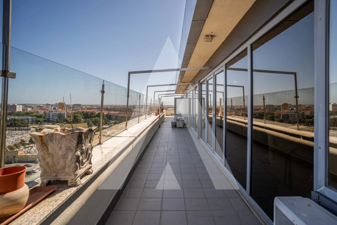 Apartamento T4 para Venda em Glória e Vera Cruz Foto 2