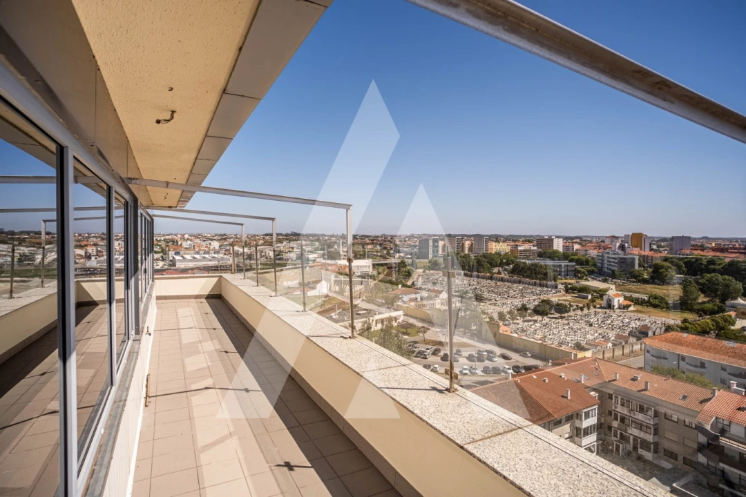 Apartamento T4 para Venda em Glória e Vera Cruz Foto 4