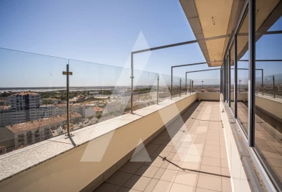 Apartamento T4 para Venda em Glória e Vera Cruz