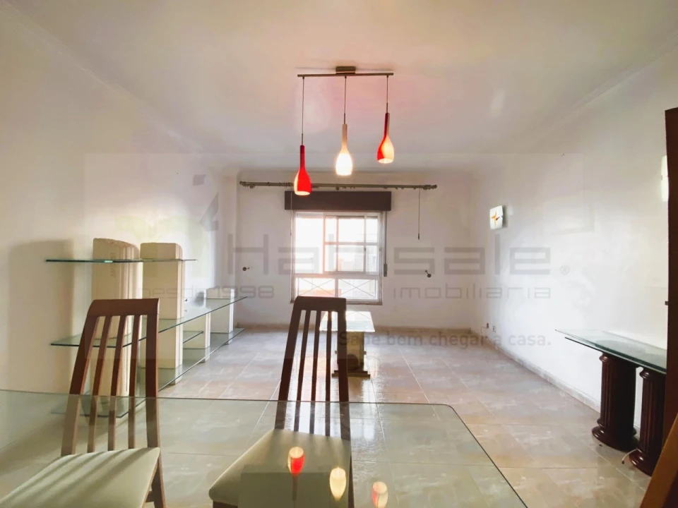 Apartamento T2 para Venda em Algueirão-Mem Martins Foto 4