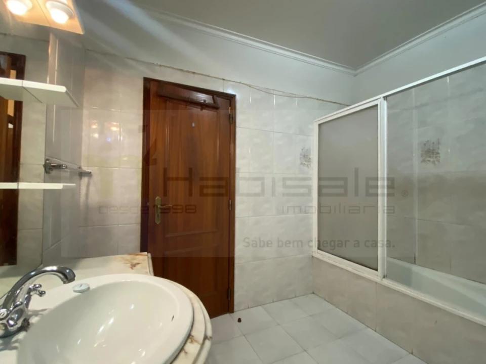 Apartamento T2 para Venda em Algueirão-Mem Martins Foto 18