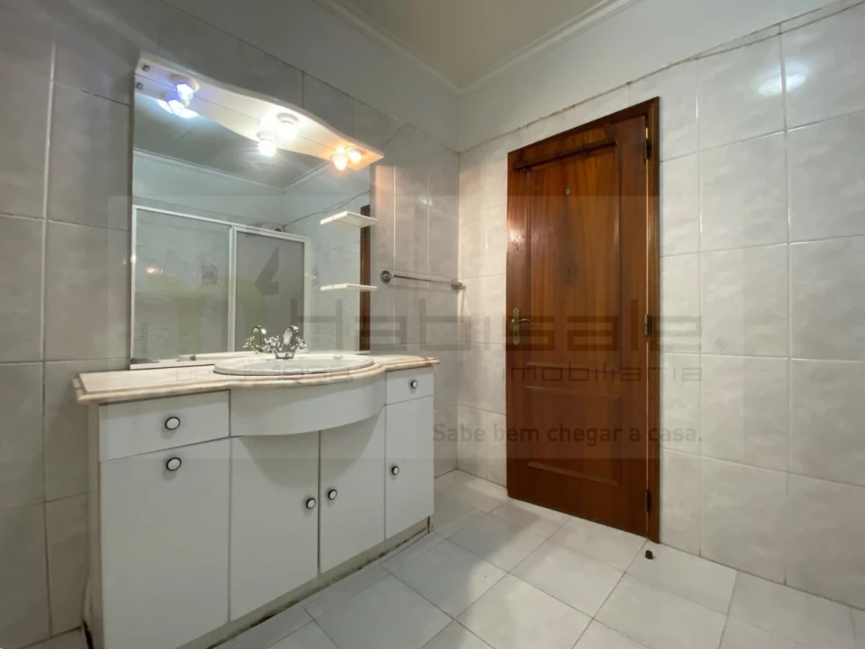 Apartamento T2 para Venda em Algueirão-Mem Martins Foto 19