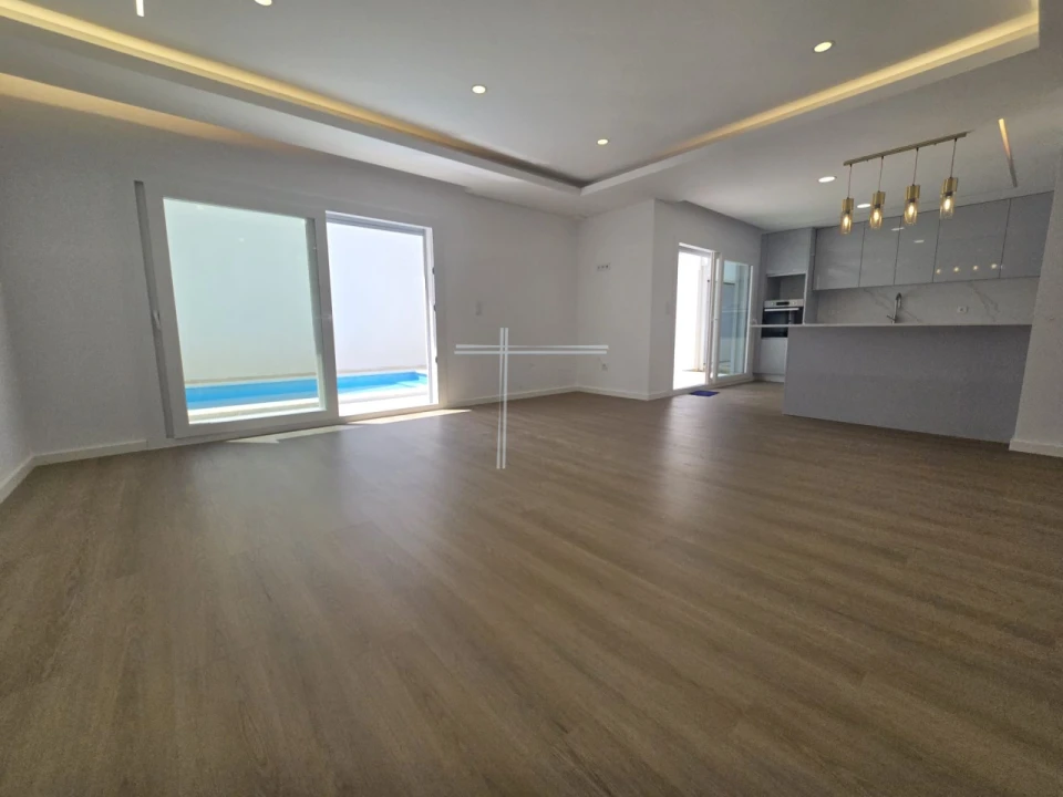 Moradia T4 para Venda em Charneca de Caparica e Sobreda Foto 4