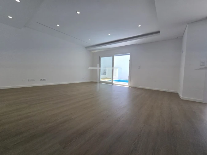 Moradia T4 para Venda em Charneca de Caparica e Sobreda Foto 5