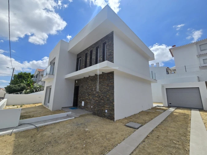Moradia T4 para Venda em Charneca de Caparica e Sobreda Foto 28