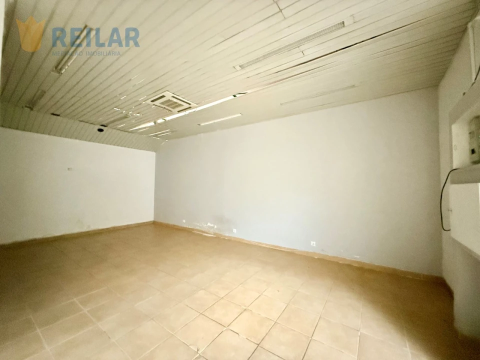 Loja para Venda em Póvoa de Santa Iria e Forte da Casa Foto 6