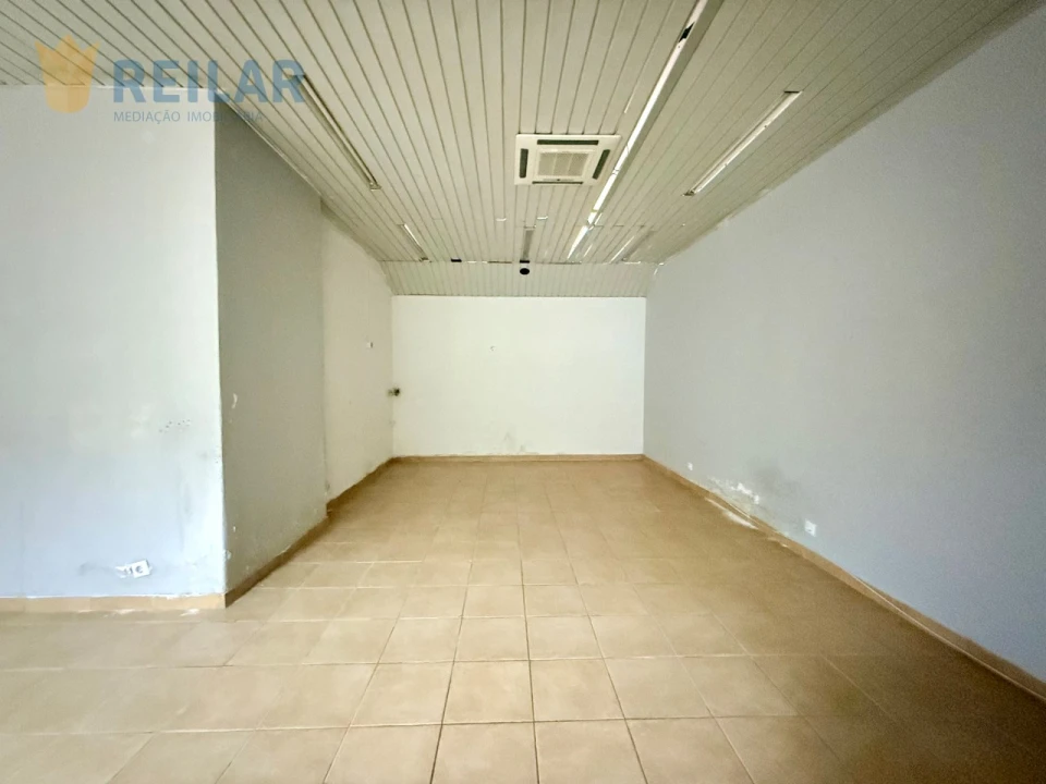 Loja para Venda em Póvoa de Santa Iria e Forte da Casa Foto 7