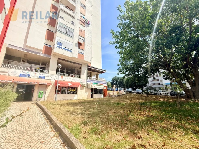 Loja para Venda em Póvoa de Santa Iria e Forte da Casa Foto 4