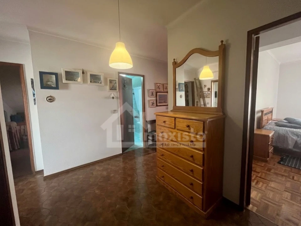 Apartamento T2 para Venda em Coimbrão Foto 9