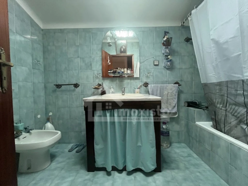 Apartamento T2 para Venda em Coimbrão Foto 11