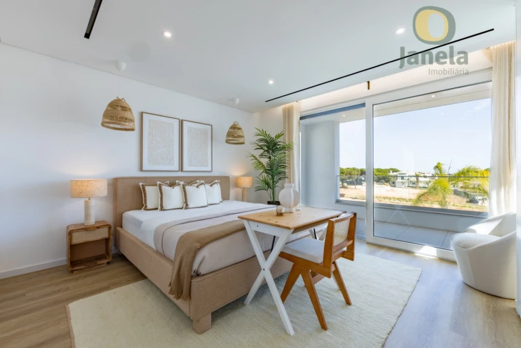 Moradia T3 para Venda em Quarteira Foto 25