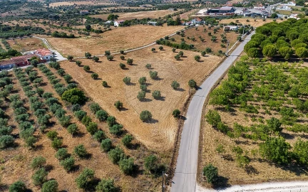 Terreno para Venda em Azoia de Cima e Tremês