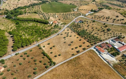 Terreno para Venda em Azoia de Cima e Tremês