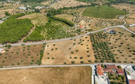 Terreno para Venda em Azoia de Cima e Tremês